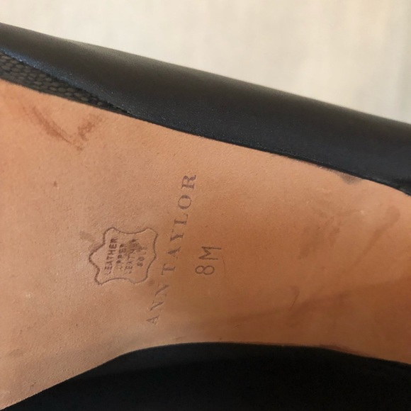 Ann Taylor size 8 Lace up Booties - Picture 6 of 7